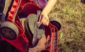 How Tight Should Lawn Mower Blades Be? Expert Tips for Proper Blade Tightness